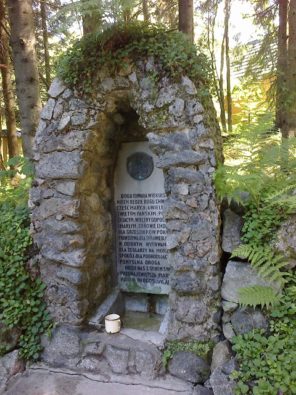 The well built by the Brothers and Brother Albert