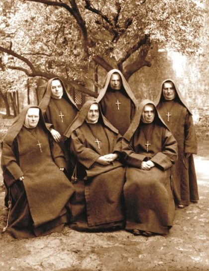 Blessed Sr. Bernardina is sitting in the middle