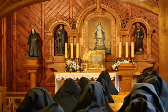 Sisters in adoration the Chapel